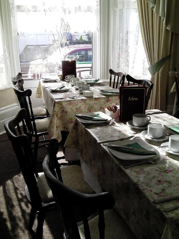 Roseglen Hotel Shanklin Extérieur photo
