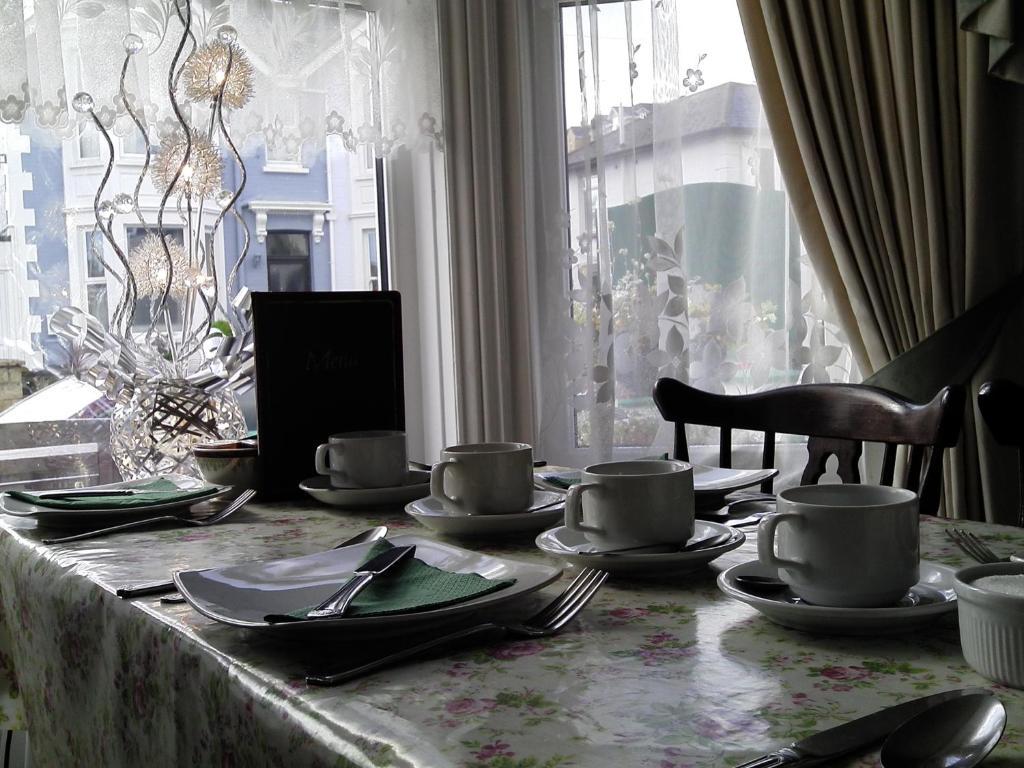 Roseglen Hotel Shanklin Extérieur photo