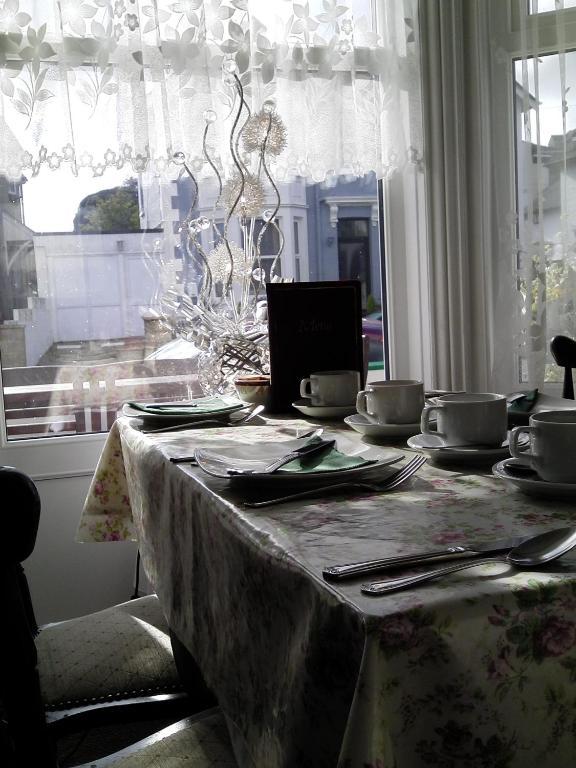 Roseglen Hotel Shanklin Extérieur photo